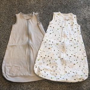 2 Carters sleepsacks size 6-9 months like new